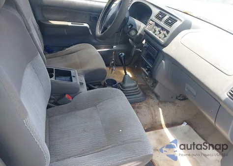 2000 Nissan Frontier King Cab Xe z USA, uszkodzony, nr VIN 1N6DD26S5YC390398